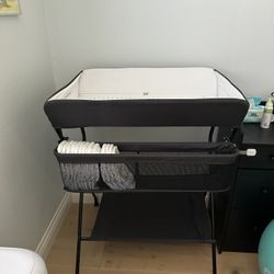 Diaper Changing Station (free)