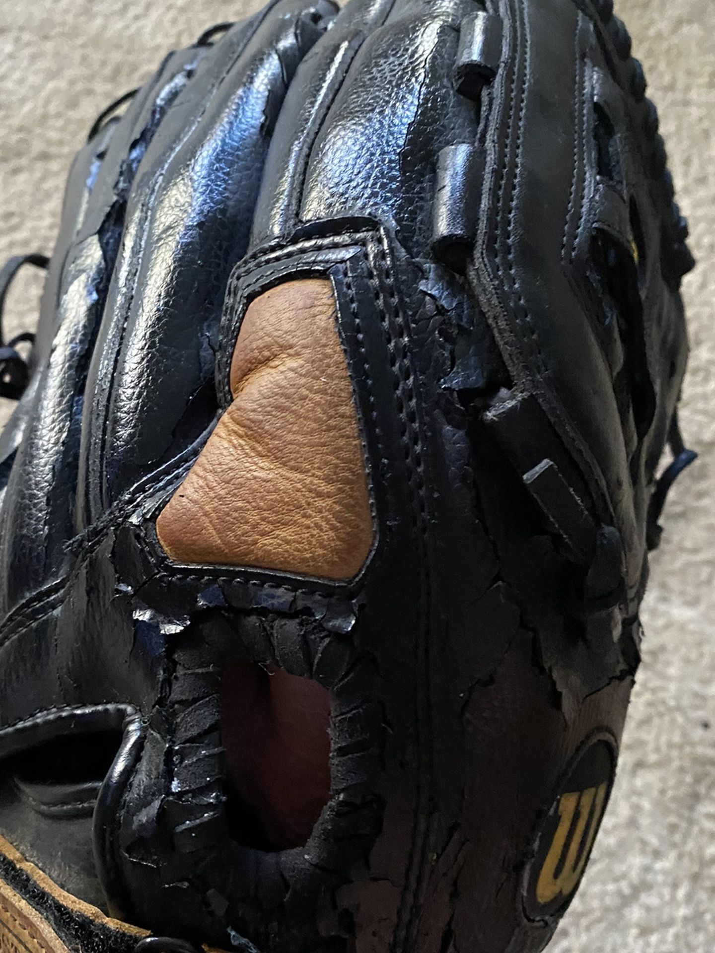 14” Wilson A2444 Softball Glove Reconditioned