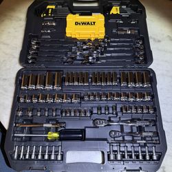 DeWalt Tool Box/Set