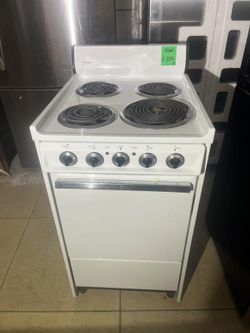 Electric hot point stove, 24 inch. Used 