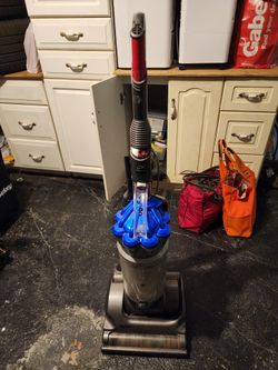 Dyson Vacuum 