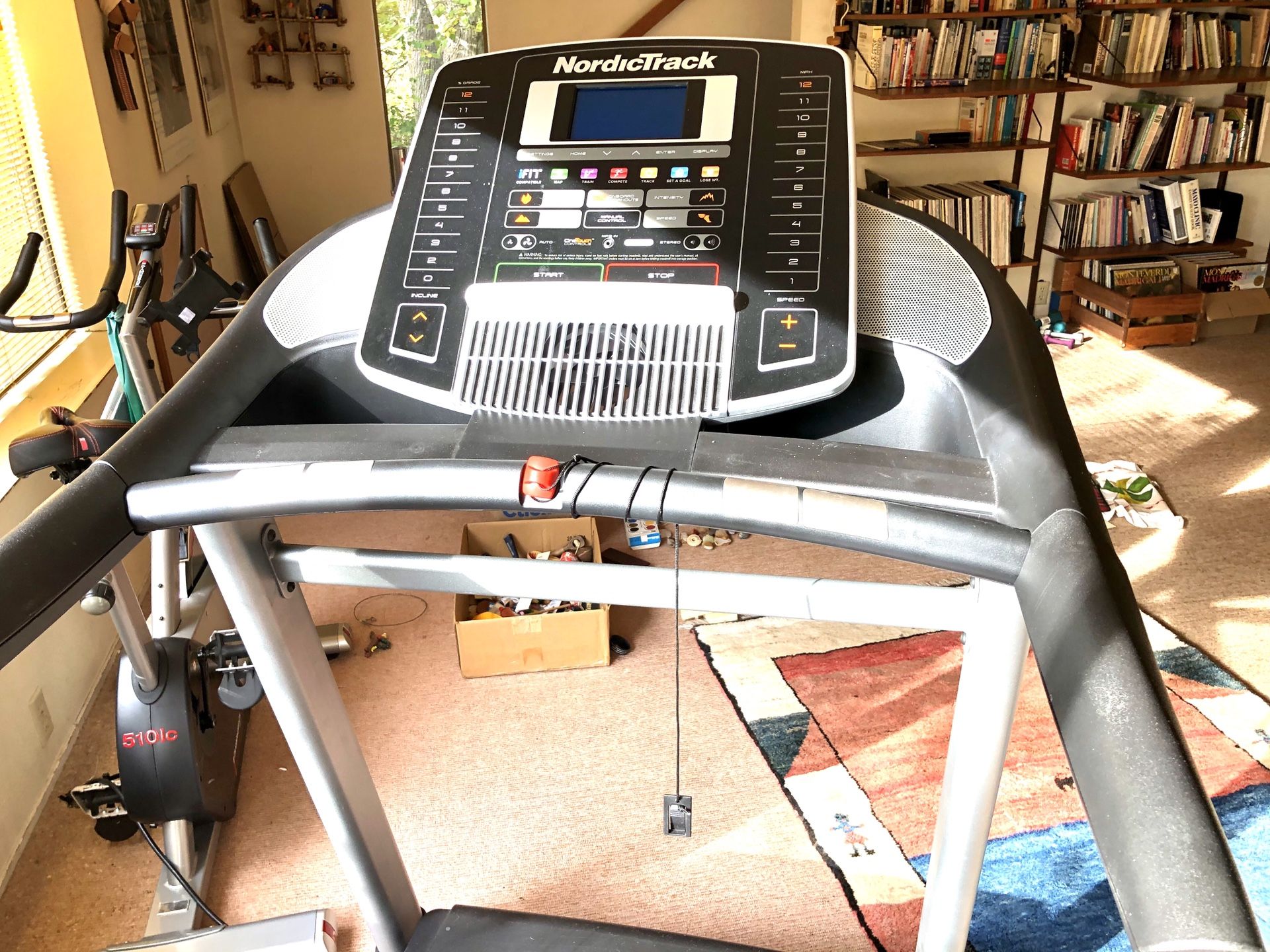 NordicTrack C900i Treadmill for Sale in Bellevue, WA OfferUp