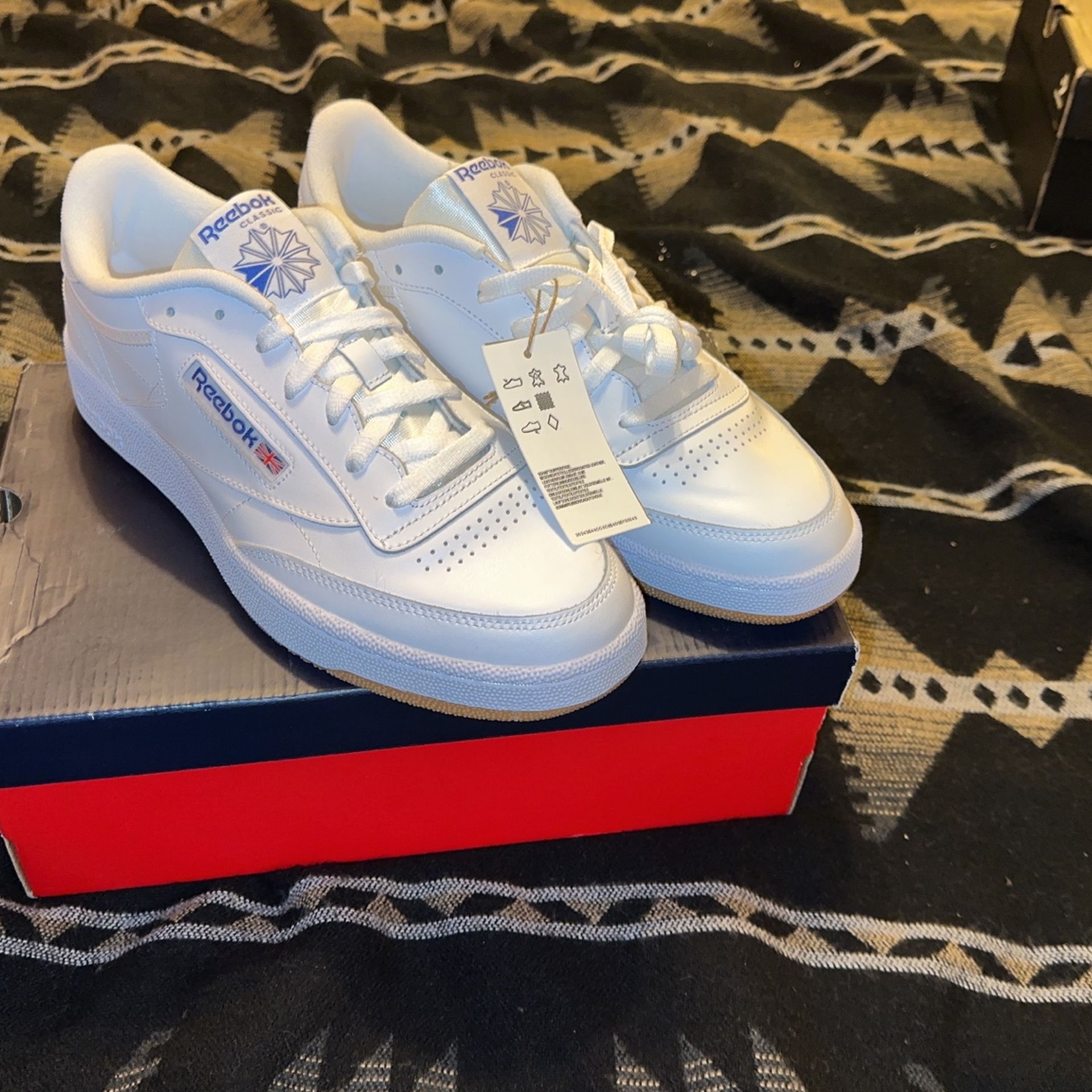 Reebok Mens 11