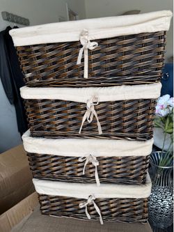 Closet basket,