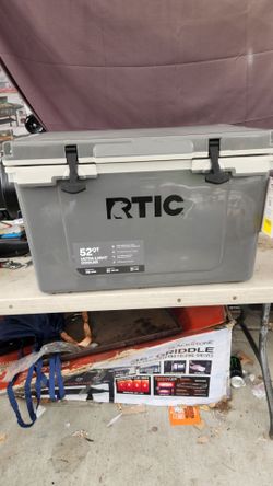 RTIC Outdoors Ultra-Light Grey 52 Quart(s) Hard Insulated Chest cooler with Drainage Spout little damege  on the corner