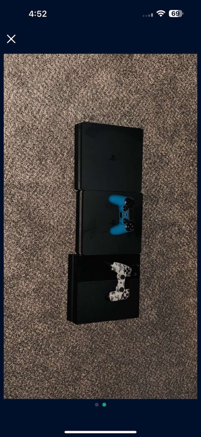 2 PS4 Slims 1 Original PS4