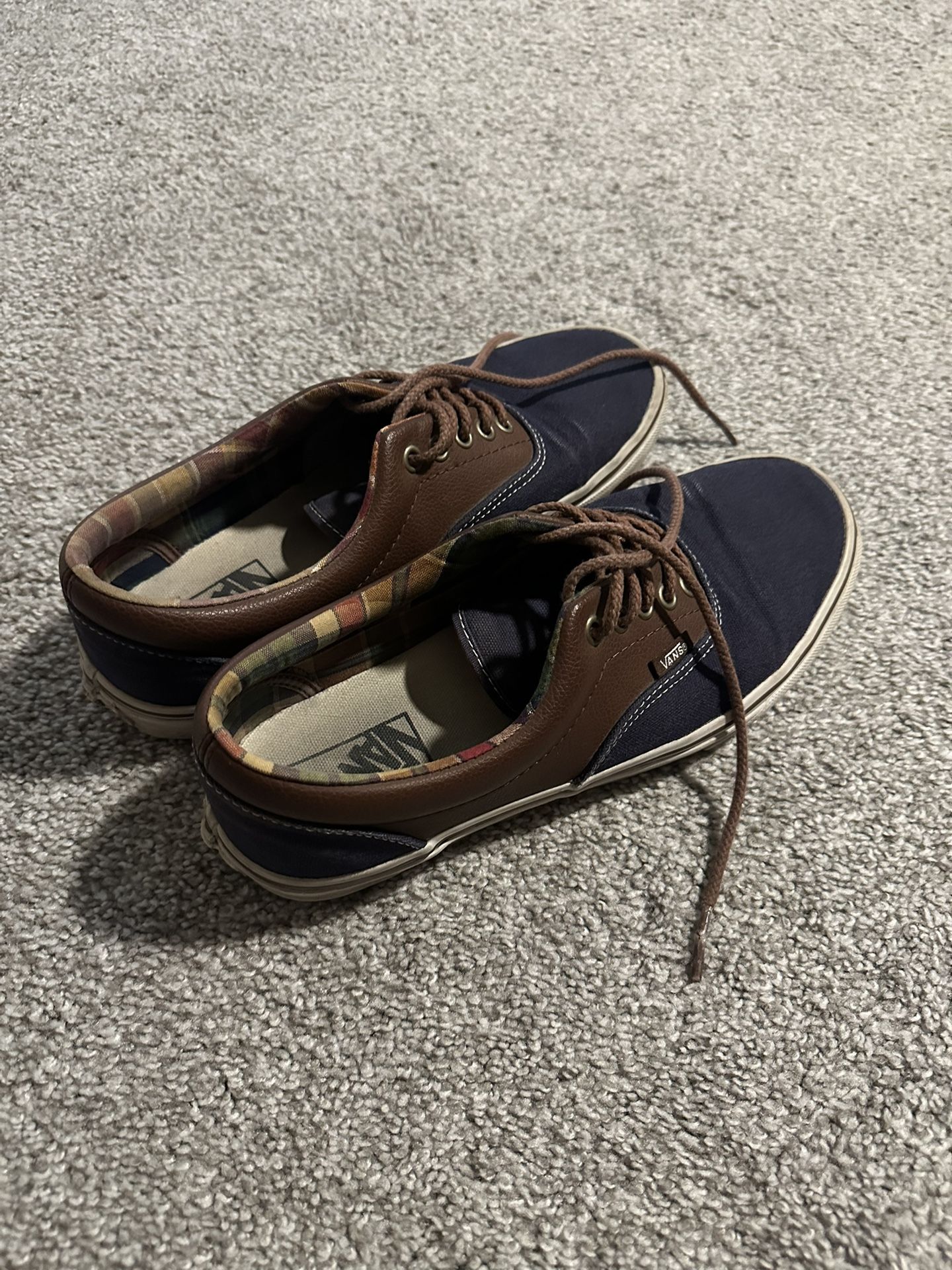 Classic Vans Size 9