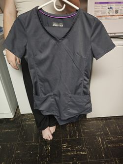 Women Scrubs Set Sz xs Purple Yoga Label