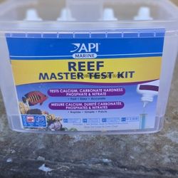 Reef tank and salt water aquarium test kits