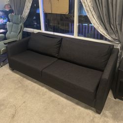 Pull Out Couch 