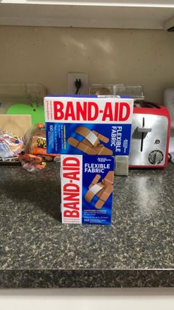 Band Aid Flexablr Fabric Bandages-2 Items!($17.94+ Value)
