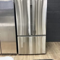 Insignia Refrigerator $ $  XBD9