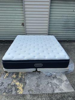 King beautyrest Pillowtop Mattess & boxsprings (Delivery available!)