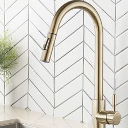  🚨 Kitchen Sink Faucet  High Quality Solid Brass 🔥Only Gold 🚨Brand New 🤩$65  