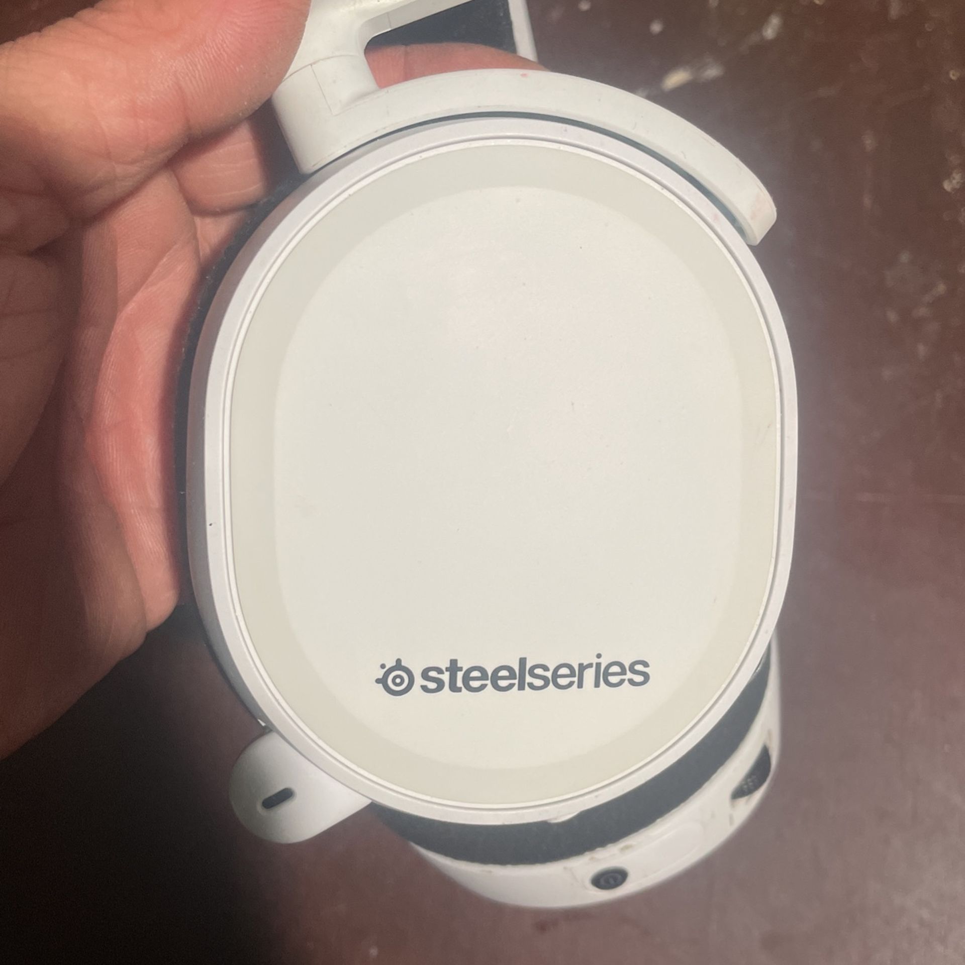 SteelSeries Arctis 7P+ Wireless Gaming Headset, Lossless 2.4 GHz – 30 Hour Battery Life, USB-C, 3D Audio, For PS5, PS4, PC, Mac, Android and Switch, W