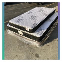 Twin size mattress / Colchon