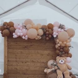 Backdrops And Balloon Garlands