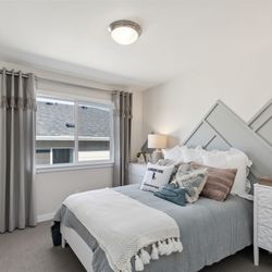 Full Size : Bed Frame And Mattress Set