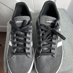 Adidas Men’s Daily 3.0 Skateboard Sneakers Size 8.5 Grey