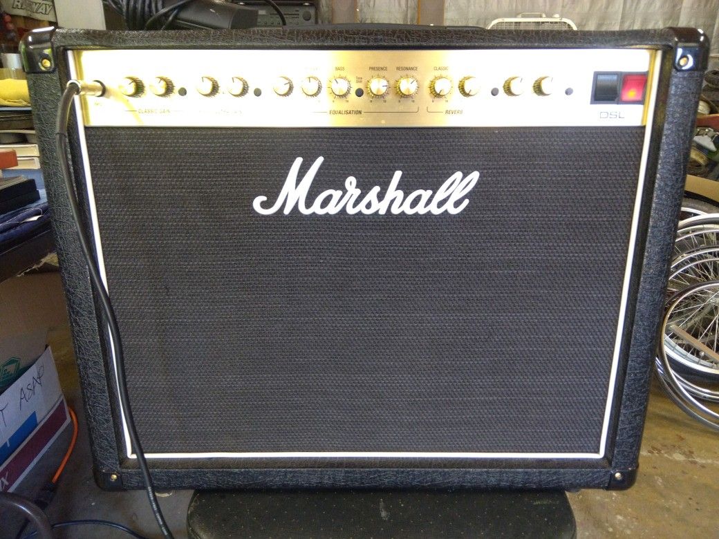 Marshall DSL40 Amp