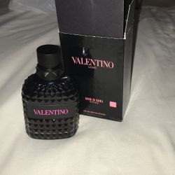 UOMO BORN IN ROMA Intense Eau De Parfum 
