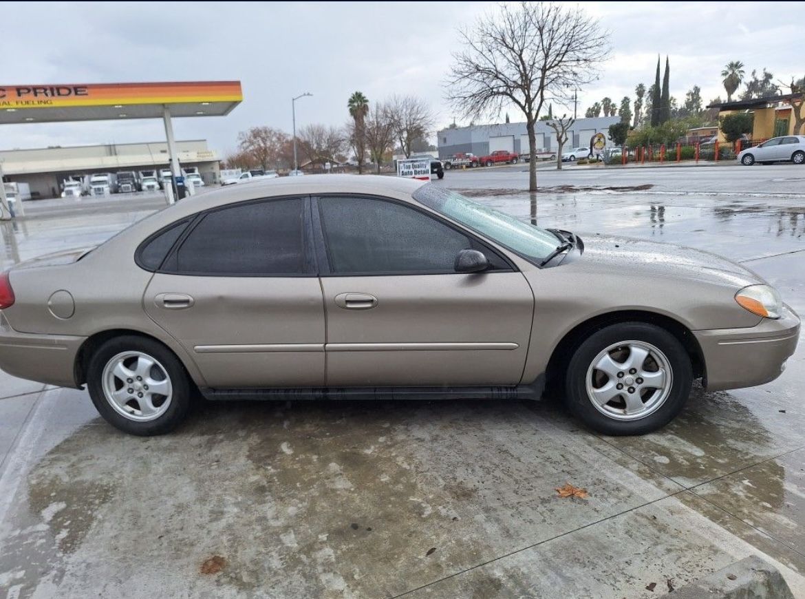 Ford Taurus