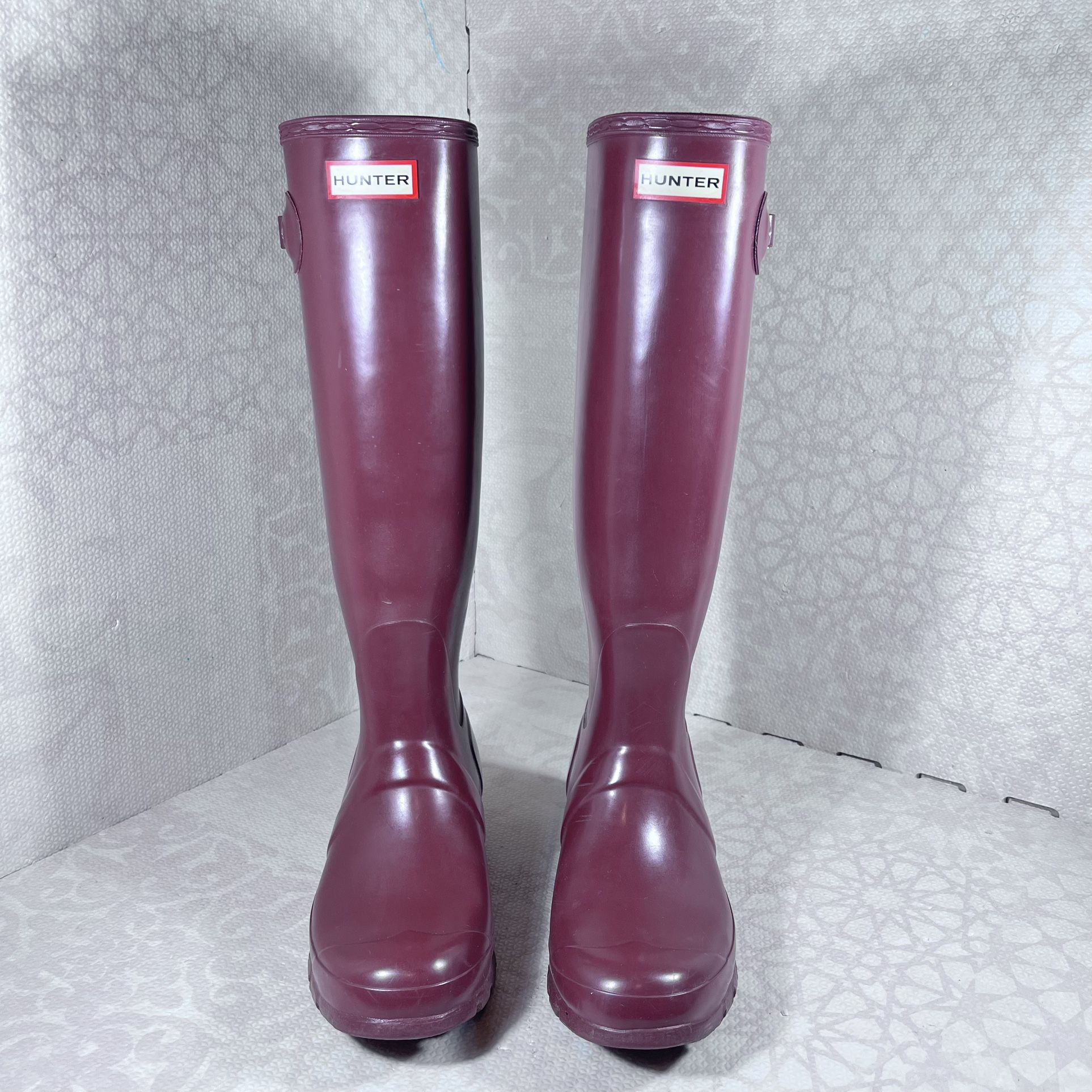 Hunter Women’s Original Tall Gloss Rubber Rain Boots  Galosh Boots Burgundy SZ 8