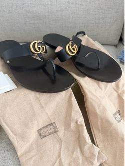 Gucci Double G leather thong sandals size 10