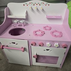 Small Cute Little Kitchen