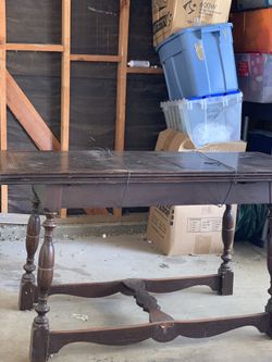 Antique Table w/Leaf Extensions