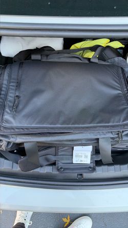 Lululemon 2-in1 Travel Duffel Backpack 45L