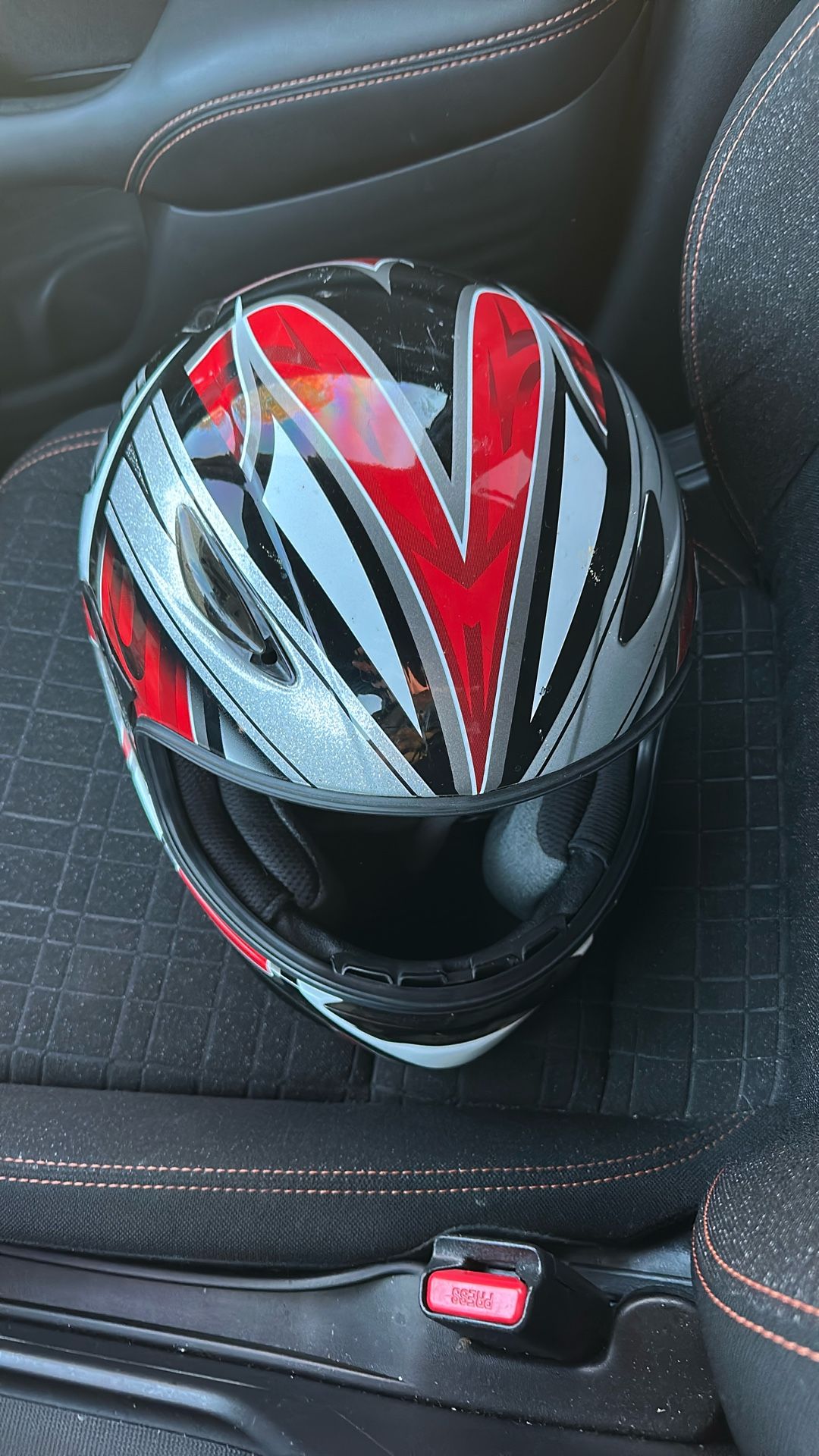 HJC motorcycle Helmet ( No Face Shield)