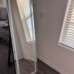 Vanity Mirror With LED Light in GREAT CONDITION!!