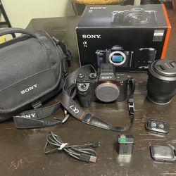 Sony Alpha A7 II Bundle (Near Perfect)