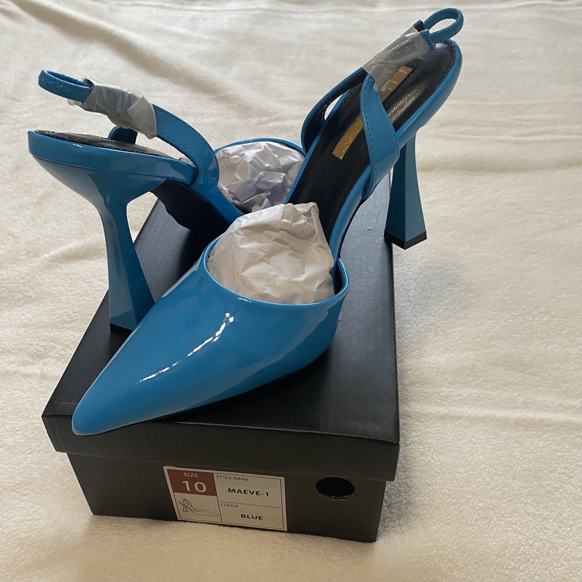 Liliana Blue Patent Leather Heels with Bow Detail