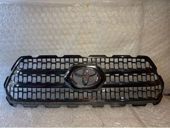 2016-2017-2018-2019-2020-2021-2022 Toyota Tacoma Upper Grill Grille OEM