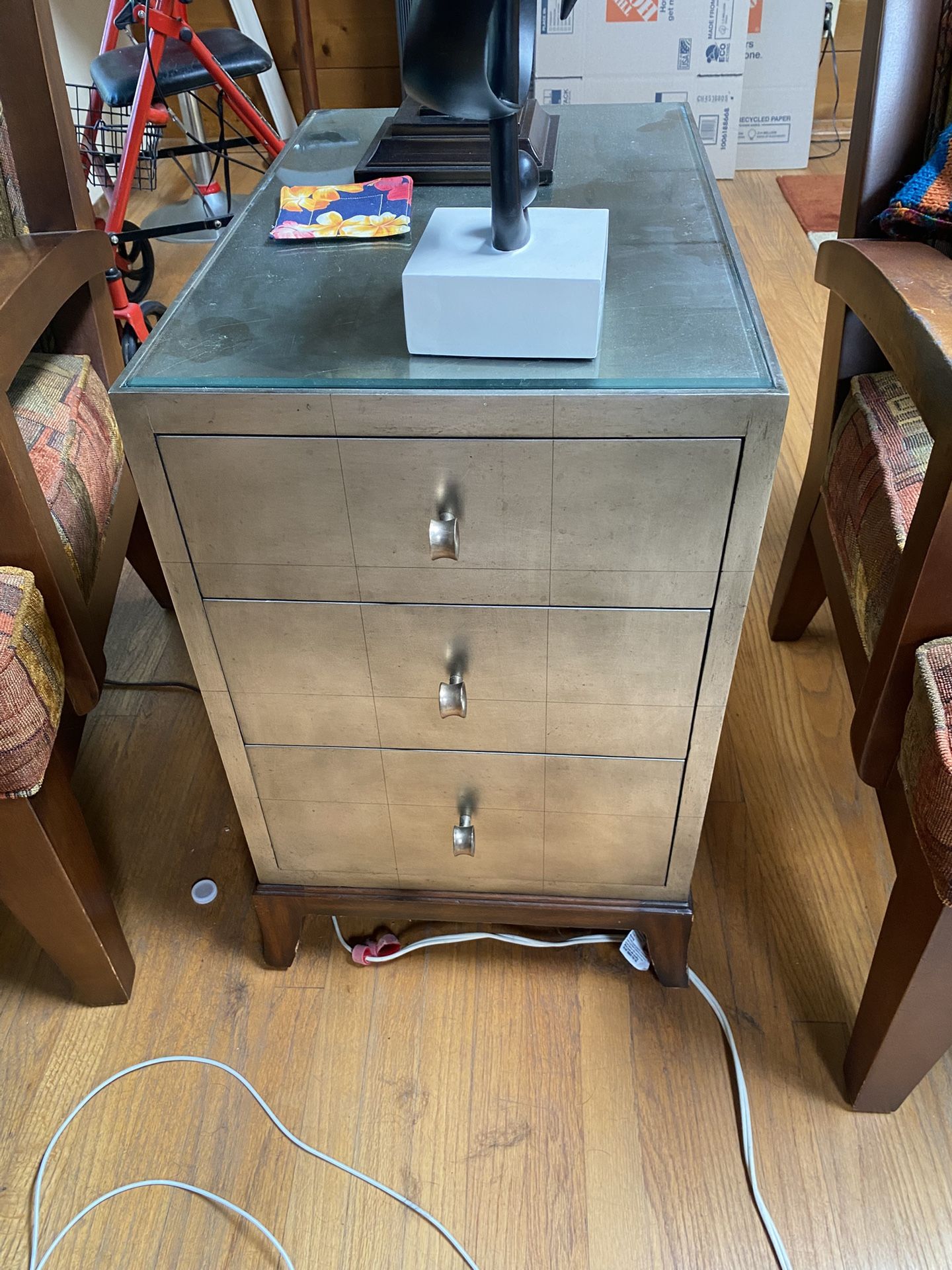 Modern Silver 3-Drawer End Table with Glass Top – Stylish & Sturdy