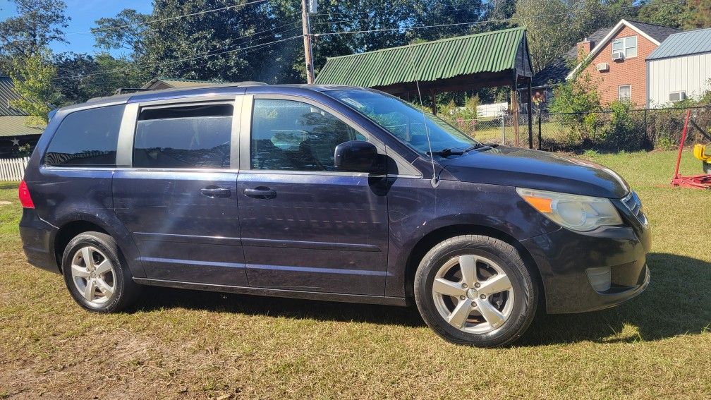 2011 Volkswagen Routan