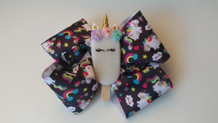 LOVELY BOUTIQUE STYLE BOWS