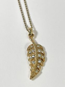 Avon clearance leaf necklace