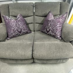 Like New Recliner Sofa 