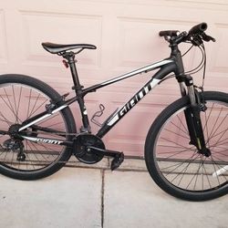 2022 GIANT ATX HARDTAIL MOUNTAIN BIKE