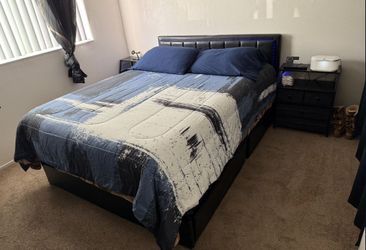 Queen Size Bedroom Set