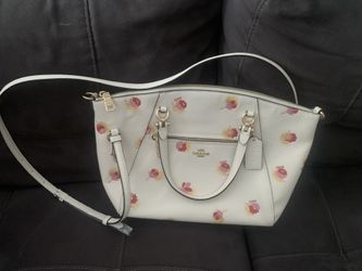 COACH C5838 Prairie Satchel With Pop Floral Print Brand New for Sale in Stuart FL OfferUp