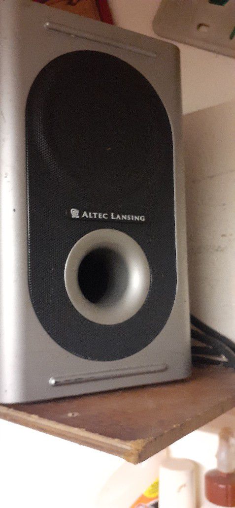 Altec Lansing (221) 2.1 Wired Multimedia Speakers & Super T5 Subwoofer System w/ AC Power