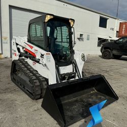 2017 BOBCAT T550  SKID STEER LOADER Hydraulic  Aux Enclosed Cab A/C & Heater