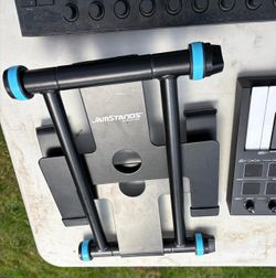 Laptop or gear stand by Jamstands