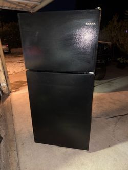 Fridge / refrigerator apartment size
