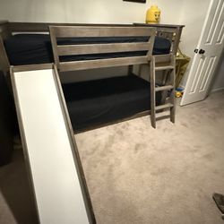 Twin Size Kids Wooden Bunk Bed w/ Ladder & Slide