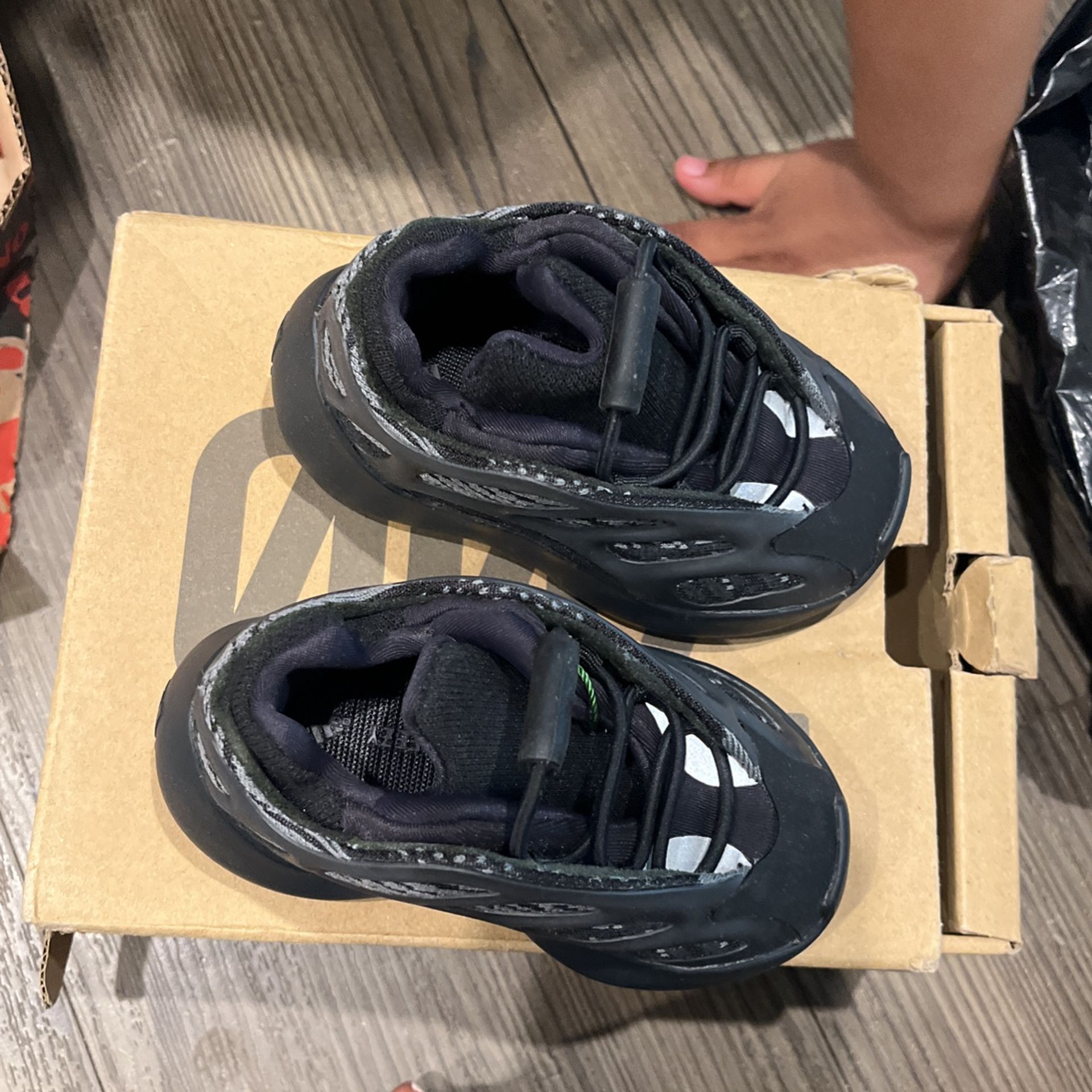 Yeezy 700 V3 Infants